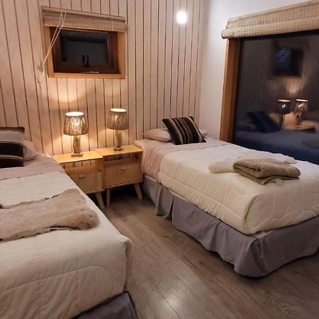 Cabana En Laguna Azul Patagonia Bagual Villa Torres del Paine National Park Exterior photo